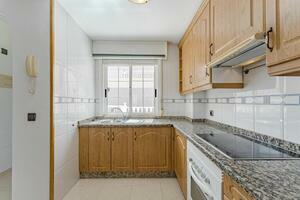 2 Bedroom Apartment - Torviscas Alto - Porta Nova (2)