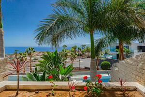 Villa de 4 dormitorios -  La Caleta (1)