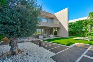 5 Bedroom Villa -  La Caleta (1)