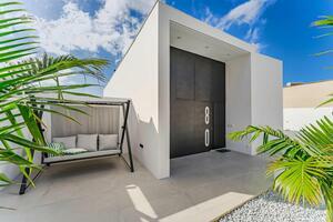 Seafront Luxury 3 Bedroom Villa - Santa Cruz (2)
