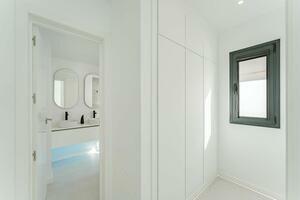 Seafront Luxury 3 Bedroom Villa - Santa Cruz (0)