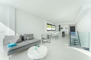 Seafront Luxury 3 Bedroom Villa - Santa Cruz (3)