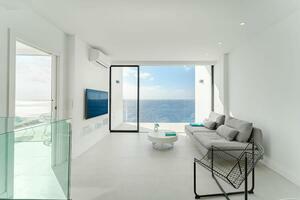 Seafront Luxury 3 Bedroom Villa - Santa Cruz (3)