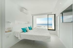 Seafront Luxury 3 Bedroom Villa - Santa Cruz (2)