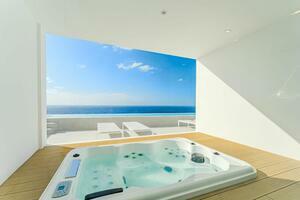 Seafront Luxury 3 Bedroom Villa - Santa Cruz (2)