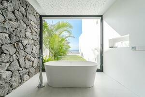 Seafront Luxury 3 Bedroom Villa - Santa Cruz (0)