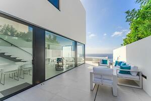 Seafront Luxury 3 Bedroom Villa - Santa Cruz (3)