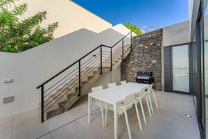 Seafront Luxury 3 Bedroom Villa - Santa Cruz (0)