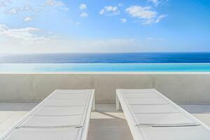 Seafront Luxury 3 Bedroom Villa - Santa Cruz (0)
