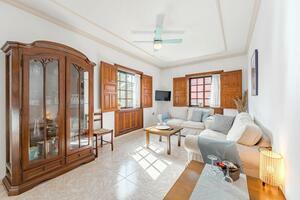 Edificio de 5 dormitorios - Playa San Juan (2)