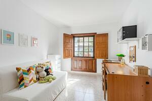 Edificio de 5 dormitorios - Playa San Juan (1)