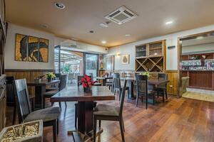 Business -  La Caleta (1)