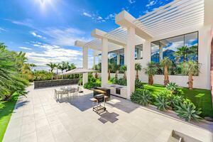 6 Bedroom Villa -  La Caleta (0)