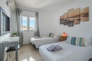 6 Bedroom Villa - San Eugenio Alto (2)