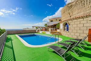 6 Bedroom Villa - San Eugenio Alto (2)