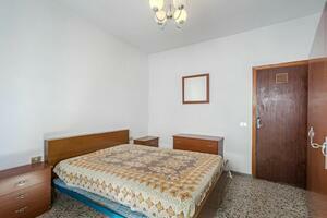 5 slaapkamers Gebouw - Armeñime (1)