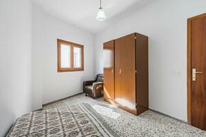 5 slaapkamers Gebouw - Armeñime (2)