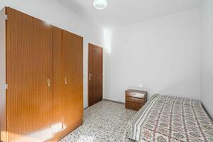 5 slaapkamers Gebouw - Armeñime (3)