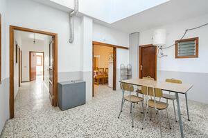 5 slaapkamers Gebouw - Armeñime (3)