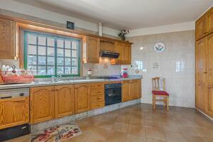 4 Bedroom House - Tejina (3)