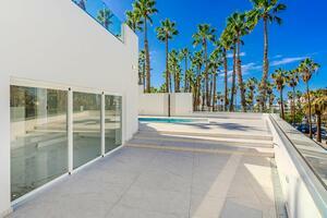 Luxury 3 Bedroom Villa - San Eugenio Alto (0)