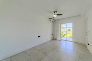 Luxury 3 Bedroom Apartment - San Eugenio Alto - La Baranda (0)