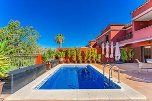 Luxury 3 Bedroom Villa -  Bahía del Duque - Villas del Duque (1)