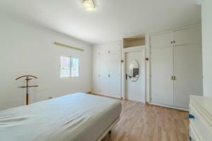 6 slaapkamers Villa - La Laguna (0)