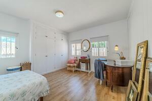 6 slaapkamers Villa - La Laguna (2)