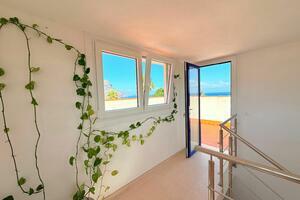 Seafront 6 Bedroom Estate - Buenavista del Norte (2)