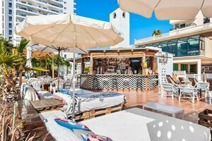 Business - Playa Paraíso (3)