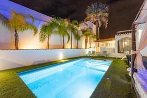 Villa de 4 dormitorios - Amarilla Golf (2)