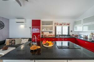 Villa de 4 dormitorios - Amarilla Golf (0)