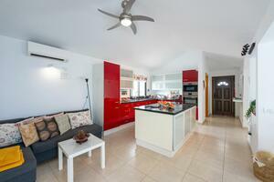 Villa de 4 dormitorios - Amarilla Golf (1)