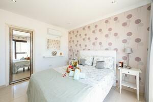 Villa de 4 dormitorios - Amarilla Golf (1)