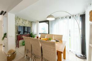 Villa de 4 dormitorios - Amarilla Golf (1)