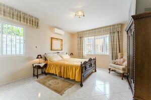 Вилла с 3 спальнями - Adeje (1)