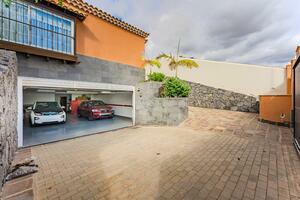 4 Bedroom Villa - El Madroñal (0)