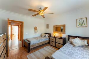 Villa di 11 Camere - Armeñime (0)