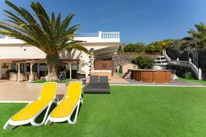 Villa di 11 Camere - Armeñime (2)