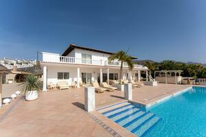 Villa di 11 Camere - Armeñime (0)