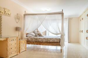 Villa di 11 Camere - Armeñime (2)