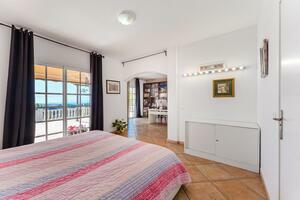 Casa de 5 dormitorios - Piedra Hincada (2)