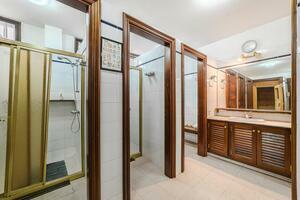 Villa mit 8 Schlafzimmern - Santa Cruz (2)