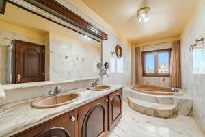 Villa mit 8 Schlafzimmern - Santa Cruz (1)