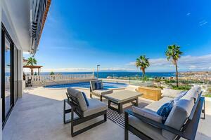 Luxury 4 Bedroom Villa - San Eugenio Alto (3)