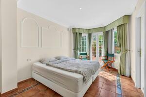 5 Bedroom Villa - San Eugenio Bajo (1)