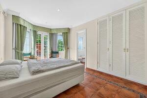 5 Bedroom Villa - San Eugenio Bajo (3)