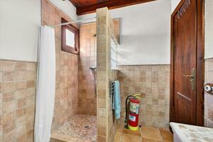 3 Bedroom Villa - Taucho (0)