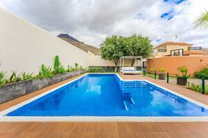 4 Bedroom Villa - El Madroñal (0)